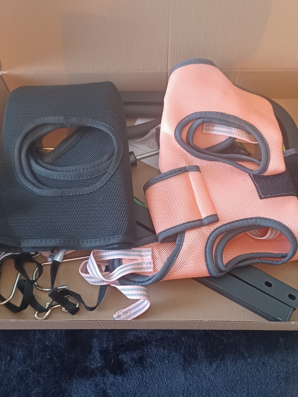 Cat grooming Set 2 harnesses and harness Pole that hooks to a table